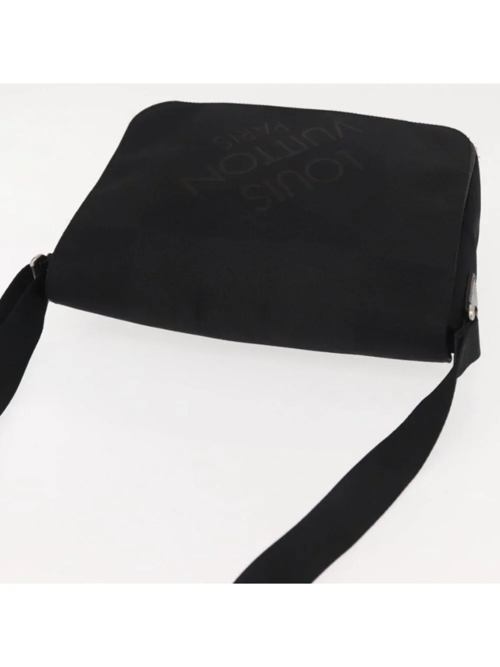 Authentic LOUIS VUITTON Damier Geant Petite Message Shoulder Bag Black M93618